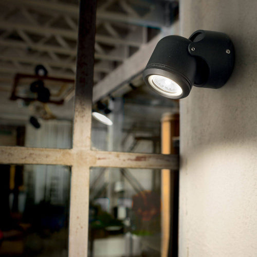 Elegant wall lighting