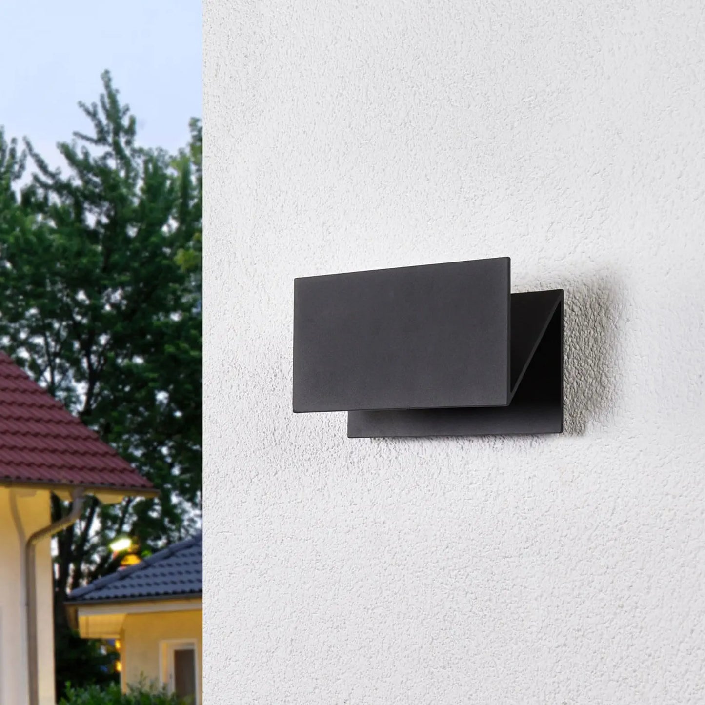 Modern LED Wall Light 14.4W (H1521) – 3000K Warm White, IP54, Black Aluminum Fixture for Entrances & Corridors
