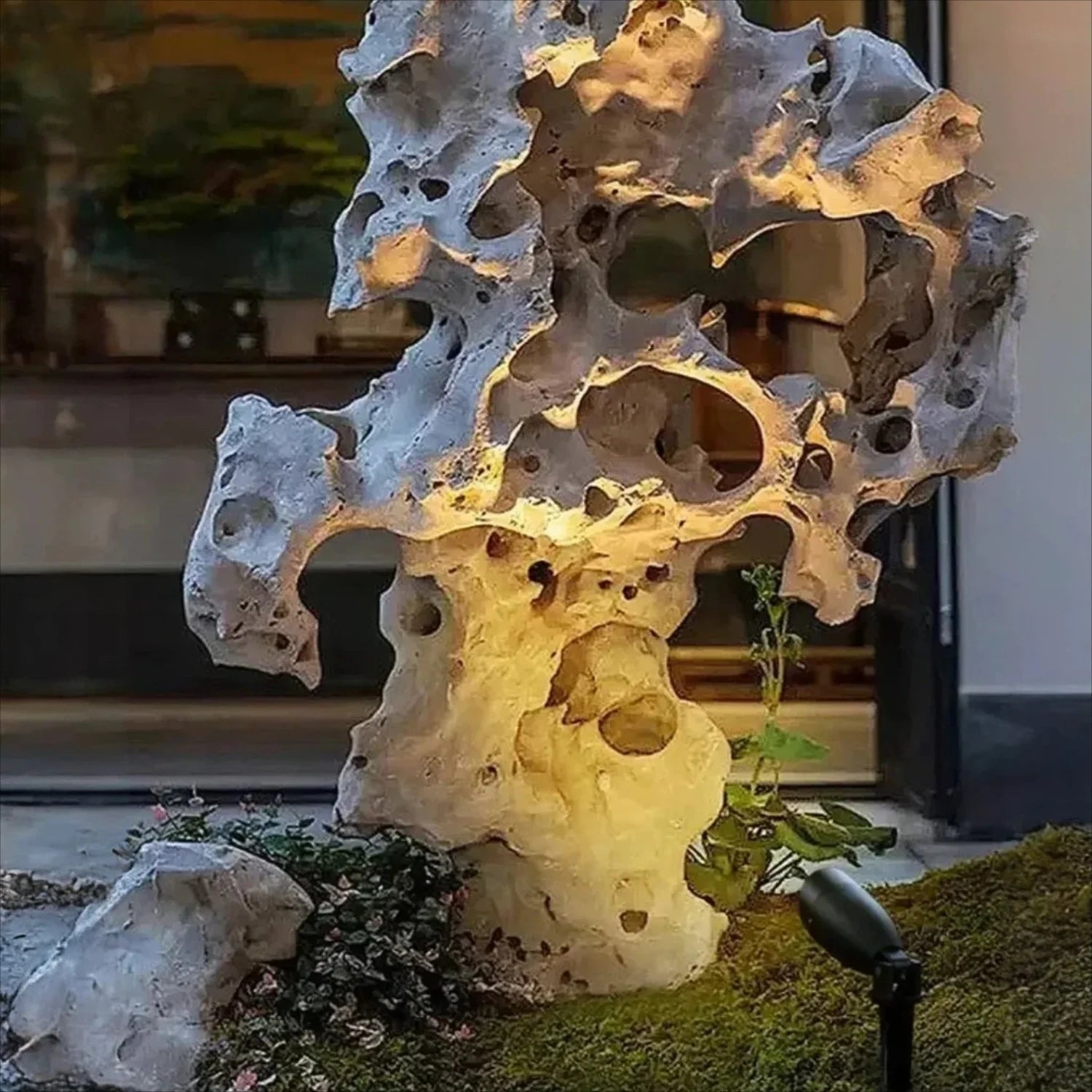 garden spotlight